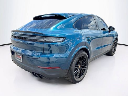 Used 2024 Porsche Cayenne Coupe AWD/4WD image 5