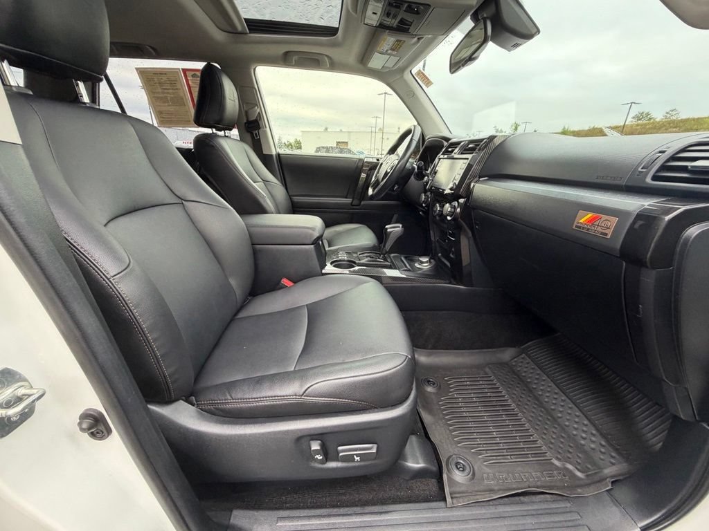 Used 2023 Toyota 4Runner 40th Anniversary SE AWD/4WD image 49