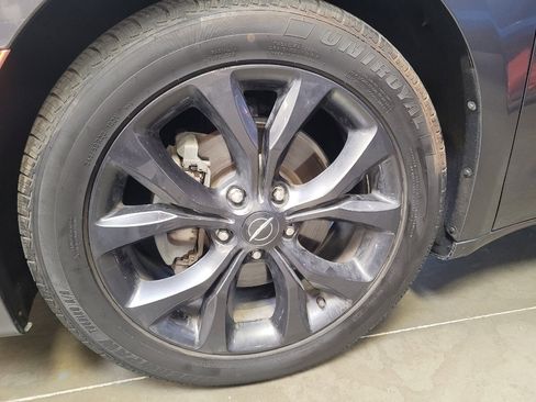 Used 2020 Chrysler Pacifica Touring w/ S Appearance Package FWD image 31