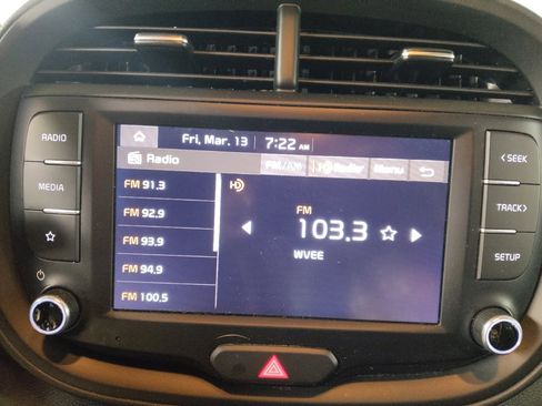 Used 2025 Kia Soul LX image 25