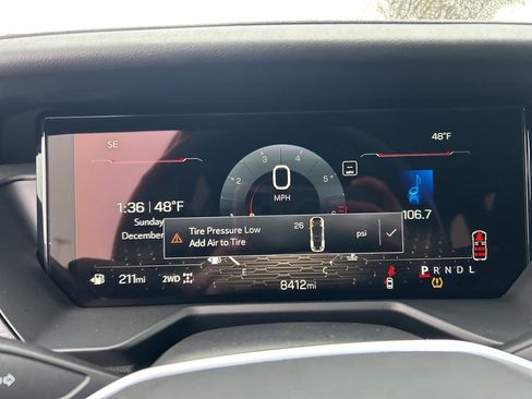 Used 2025 GMC Acadia Elevation image 24