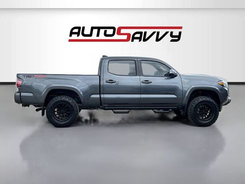 Used 2022 Toyota Tacoma TRD Sport w/ Technology Package AWD/4WD image 8