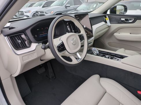 New 2026 Volvo XC60 T8 Ultra w/ Protection Package Premier AWD/4WD image 10