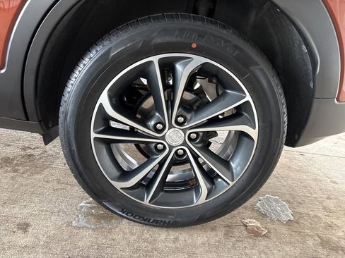 Used 2020 Buick Encore GX Essence image 31