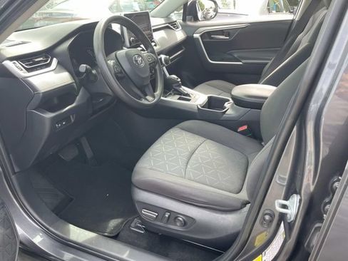 Used 2024 Toyota RAV4 XLE FWD image 21