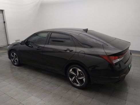 Used 2023 Hyundai Elantra SEL w/ Convenience Package FWD image 3