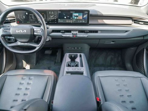 Certified 2024 Kia EV9 Wind AWD/4WD image 11