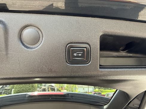 Used 2020 Chevrolet Equinox LT AWD/4WD image 15
