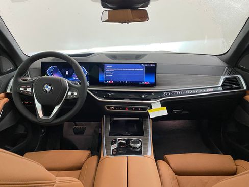 Used 2026 BMW X5 xDrive40i w/ Premium Package image 15