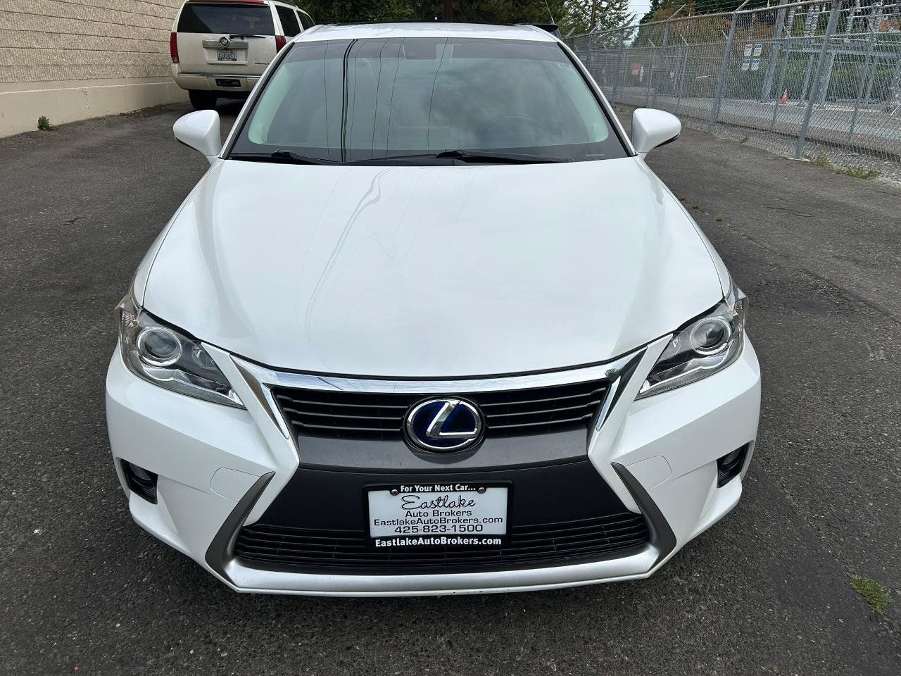 Used 2014 Lexus CT 200h FWD image 2
