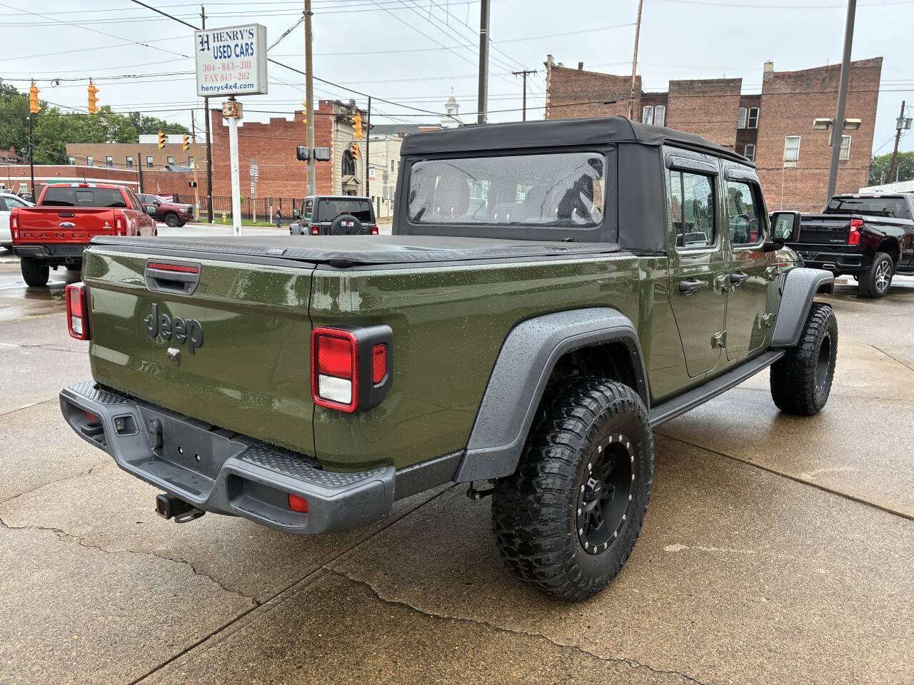Used 2023 Jeep Gladiator Sport w/ Trailer Tow Package AWD/4WD image 6