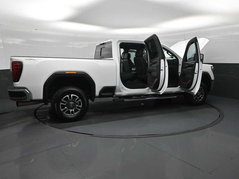 Used 2024 GMC Sierra 3500 SLT w/ SLT Premium Package image 28