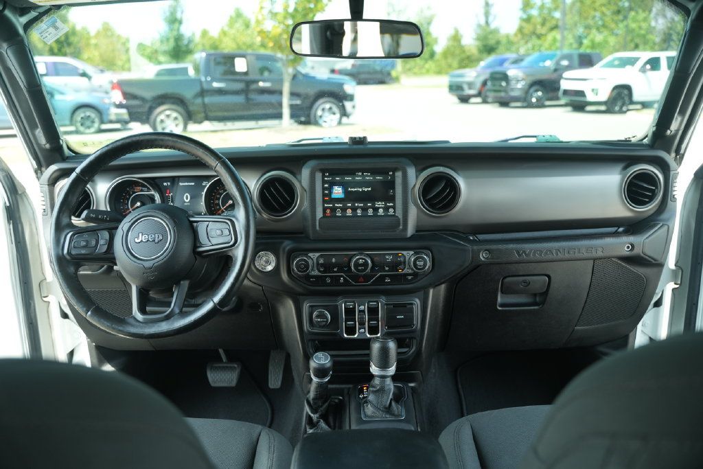 Used 2021 Jeep Wrangler Unlimited Sport AWD/4WD image 28