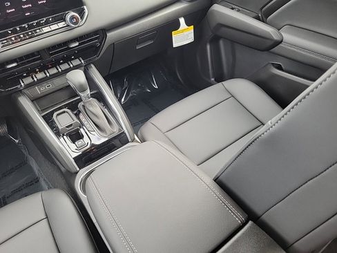 New 2026 GMC Canyon Elevation image 12