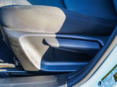 Used 2018 MAZDA MAZDA3 Sport image 20