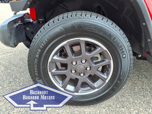 Used 2022 Jeep Gladiator Overland w/ Cold Weather Group image 13