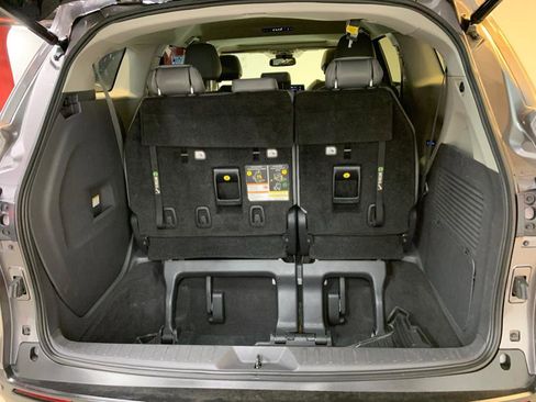 Used 2021 Toyota Sienna XLE image 45
