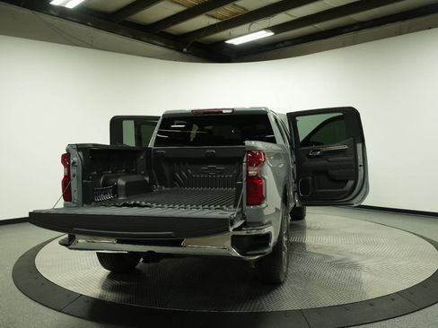 Used 2024 Chevrolet Silverado 1500 LT AWD/4WD image 12