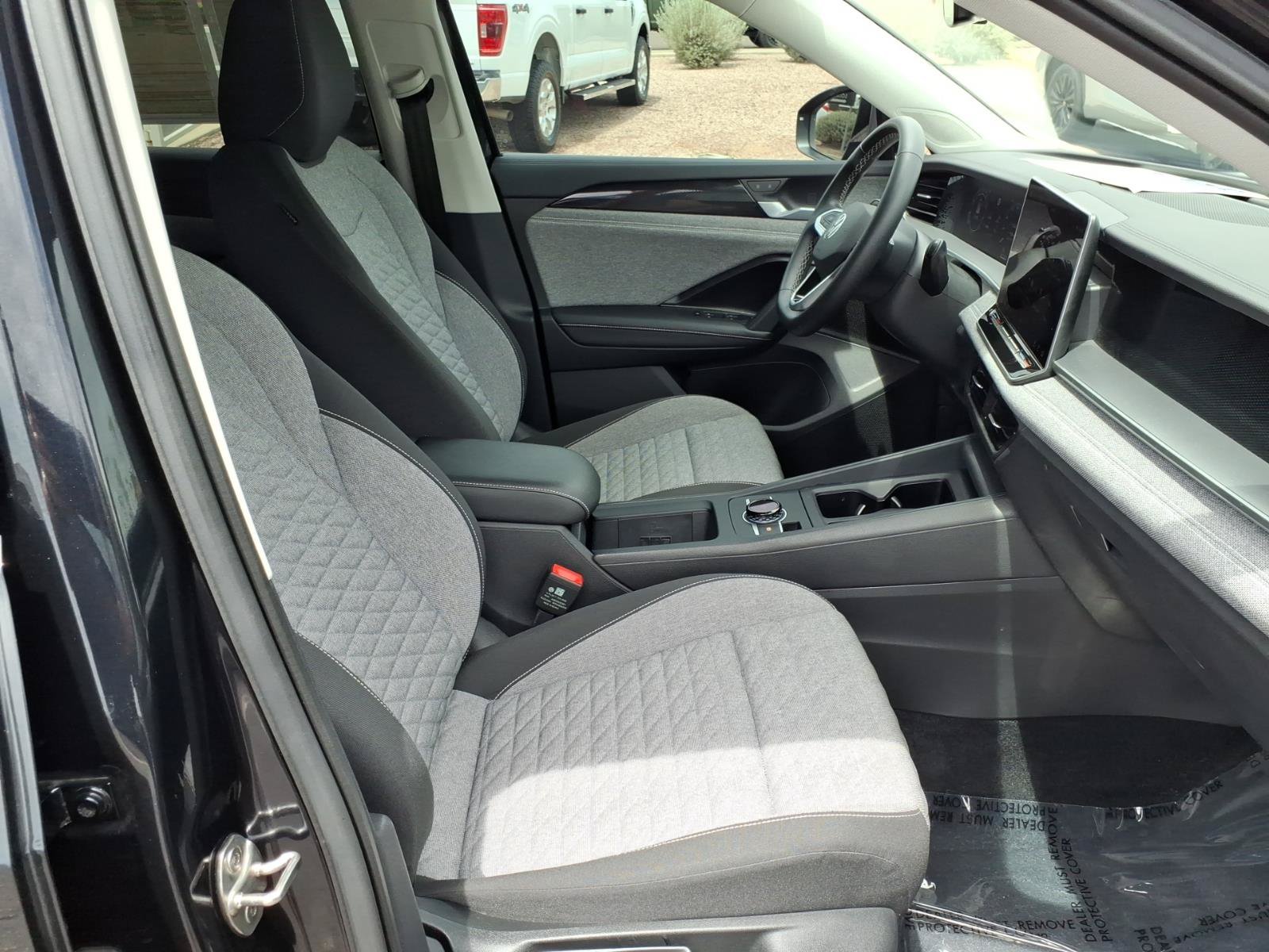 Certified 2025 Volkswagen Tiguan S AWD/4WD image 10