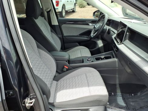 Certified 2025 Volkswagen Tiguan S AWD/4WD image 10