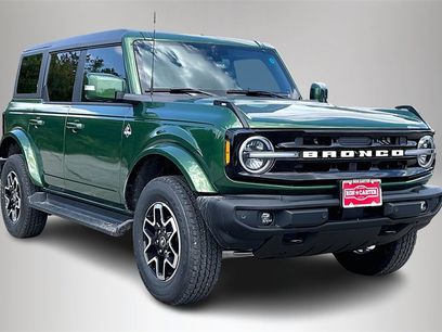 New 2025 Ford Bronco Outer Banks