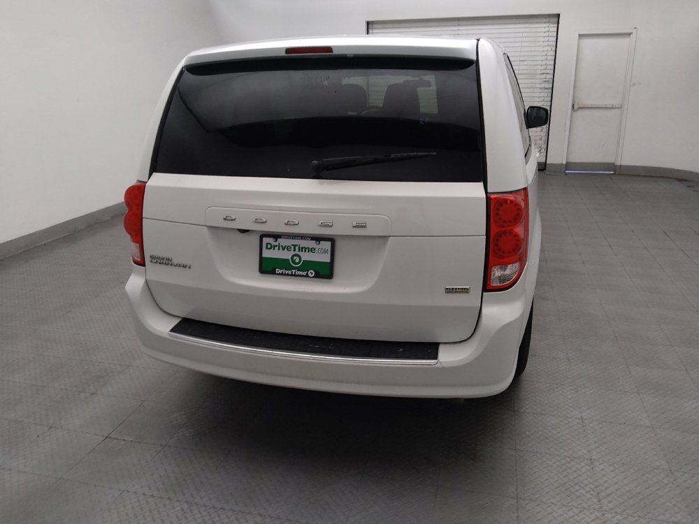 Used 2018 Dodge Grand Caravan SE FWD image 7