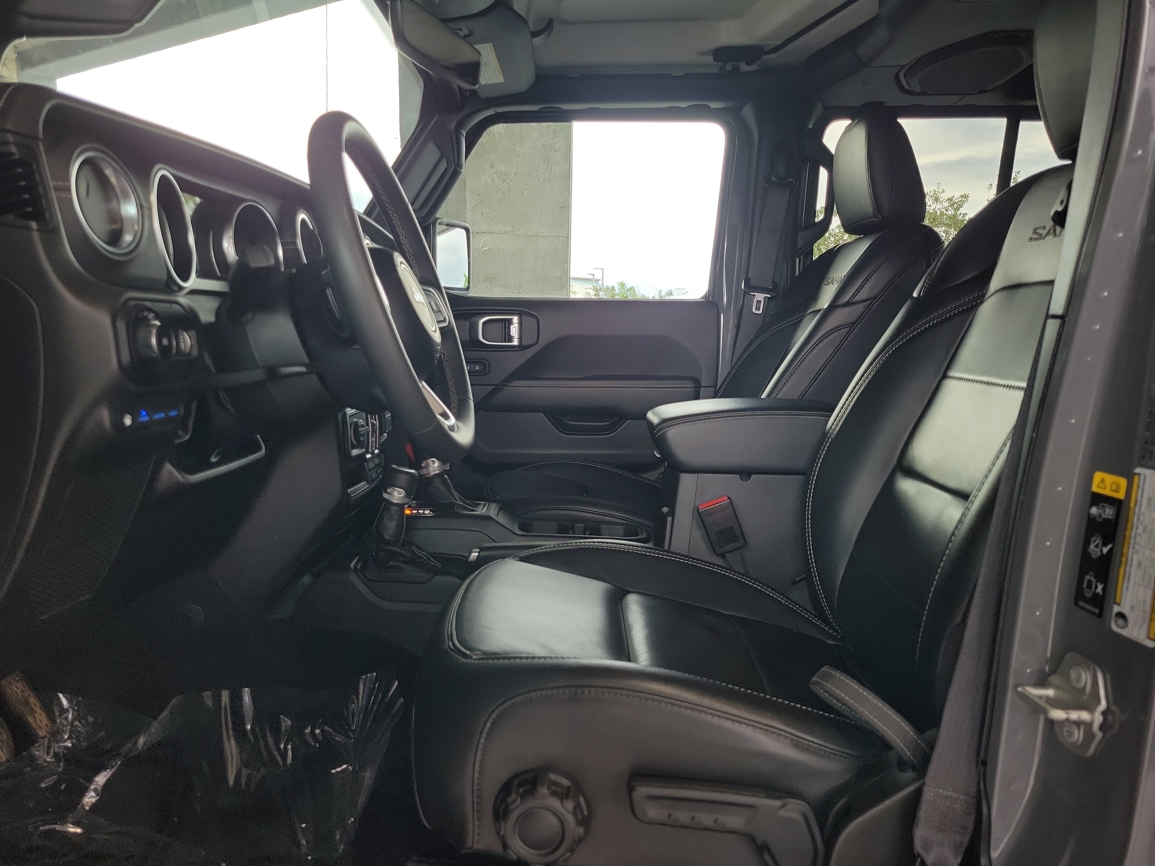 Certified 2023 Jeep Wrangler Unlimited Sahara w/ Cold Weather Group AWD/4WD image 18