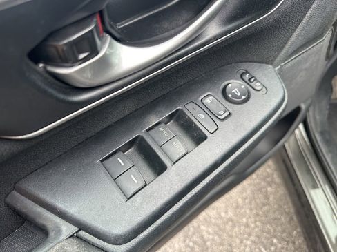 Used 2019 Honda CR-V EX image 18