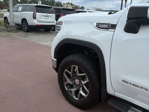 Used 2023 GMC Sierra 1500 SLT w/ SLT Premium Package image 10