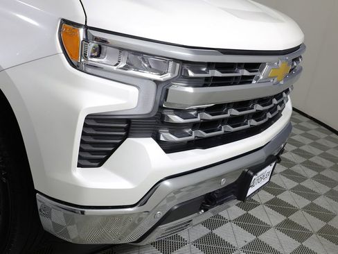 Used 2025 Chevrolet Silverado 1500 LTZ w/ LTZ Premium Package AWD/4WD image 46