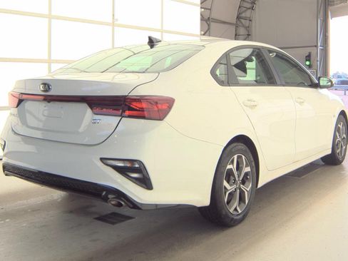 Used 2020 Kia Forte LXS FWD image 4