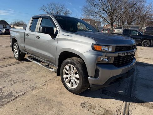 Used 2019 Chevrolet Silverado 1500 Custom w/ Custom Convenience Package image 5