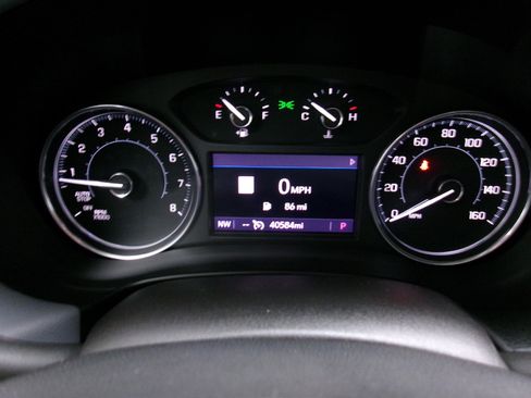 Used 2021 Buick Enclave Essence image 7