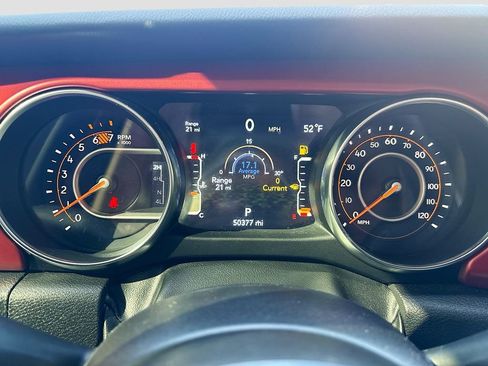 Used 2023 Jeep Wrangler Unlimited Rubicon image 12