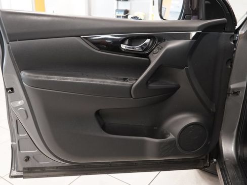 Used 2019 Nissan Rogue Sport SL w/ Premium Package AWD/4WD image 17