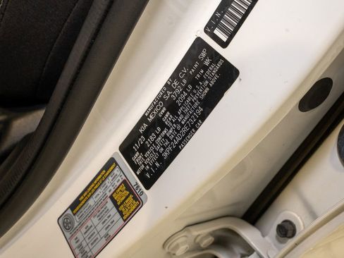 Used 2024 Kia Forte LXS image 18