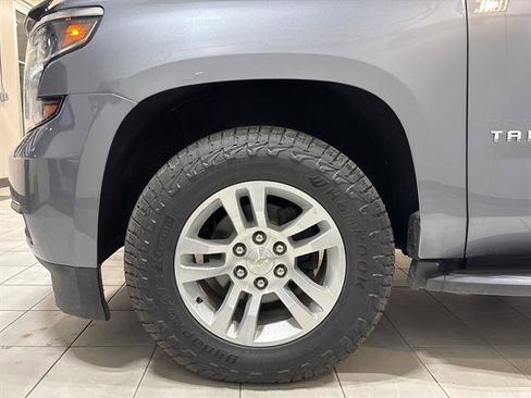Used 2019 Chevrolet Tahoe LT image 3