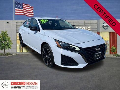 Certified 2024 Nissan Altima 2.5 SR w/ SR Premium Package AWD/4WD image 1
