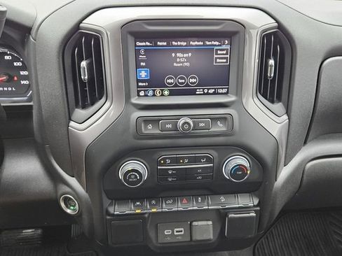 Used 2023 Chevrolet Silverado 1500 Custom Trail Boss image 17