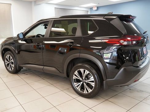 Used 2023 Nissan Rogue SV AWD/4WD image 7