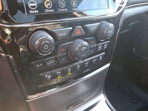 Used 2021 Jeep Grand Cherokee High Altitude image 16