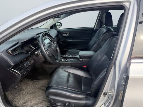 Used 2018 Toyota Avalon Limited image 10