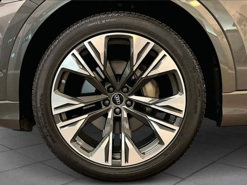 Certified 2025 Audi Q8 Premium Plus w/ Premium Plus Package image 11