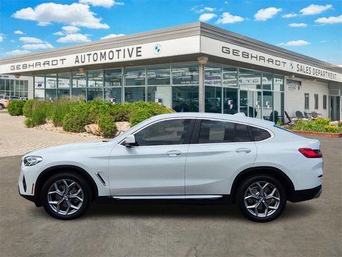 Used 2023 BMW X4 xDrive30i image 4