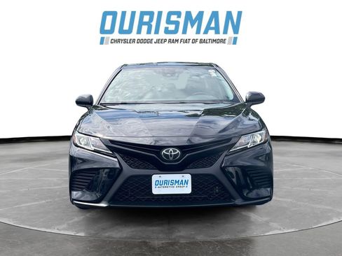 Used 2020 Toyota Camry SE FWD image 8