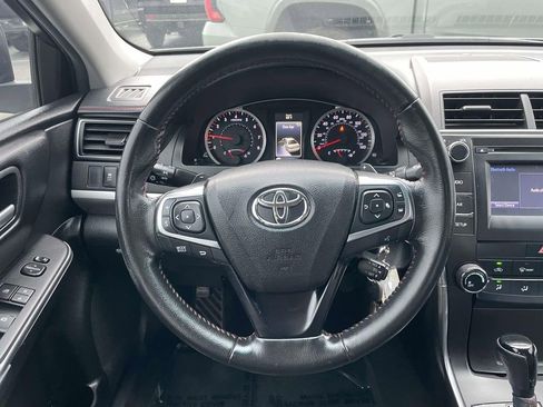 Used 2016 Toyota Camry SE image 19