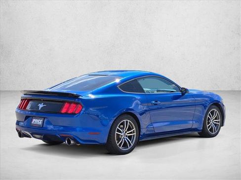 Used 2017 Ford Mustang Coupe RWD image 5