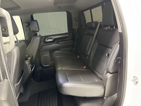 Used 2025 Chevrolet Silverado 2500 LTZ w/ LTZ Convenience Package image 26