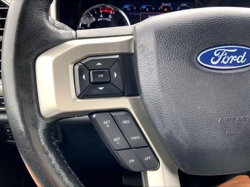 Used 2020 Ford F250 Lariat w/ Lariat Value Package AWD/4WD image 40