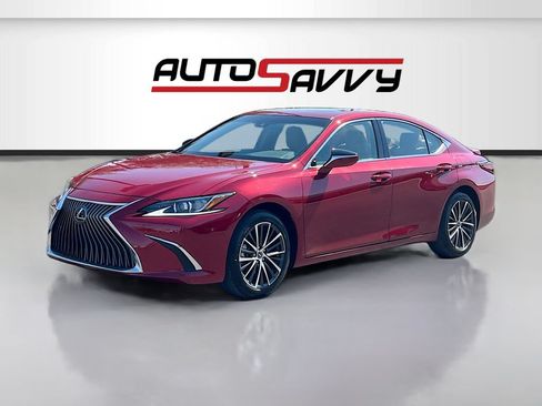 Used 2025 Lexus ES 300h w/ Premium Package FWD image 3